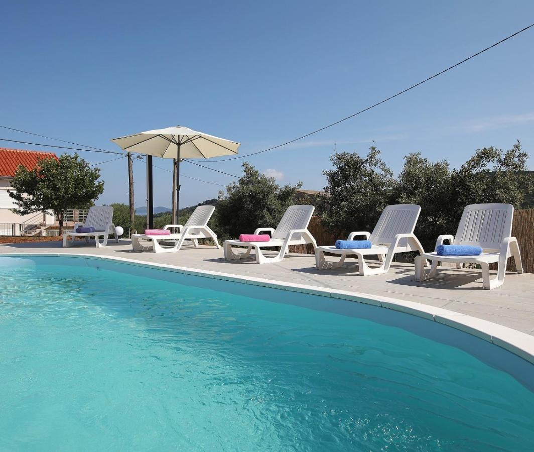 Holiday Home On Dugi Otok - Otok Brbinj ภายนอก รูปภาพ