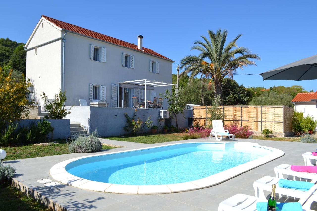 Holiday Home On Dugi Otok - Otok Brbinj ภายนอก รูปภาพ