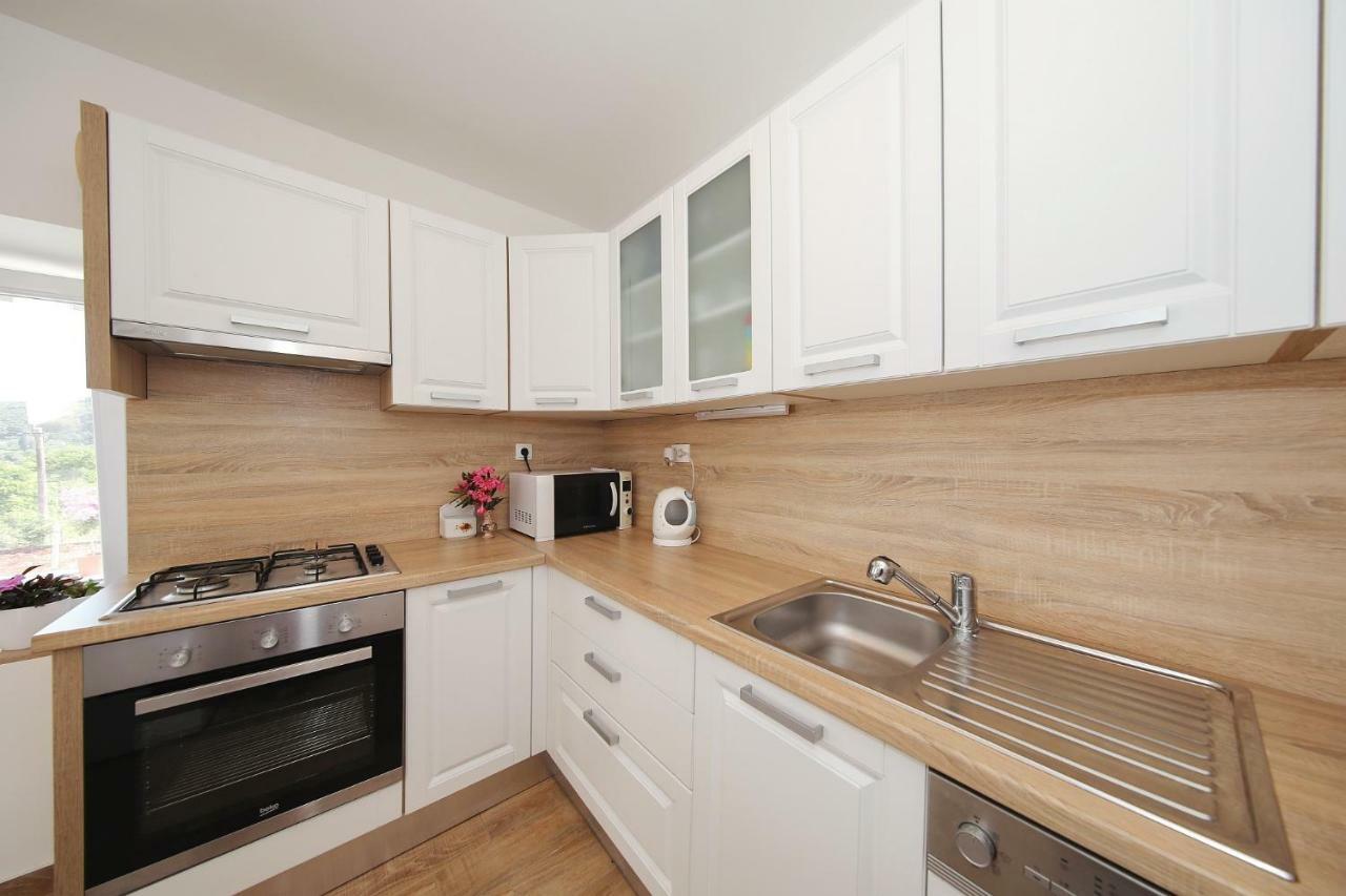 Holiday Home On Dugi Otok - Otok Brbinj ภายนอก รูปภาพ