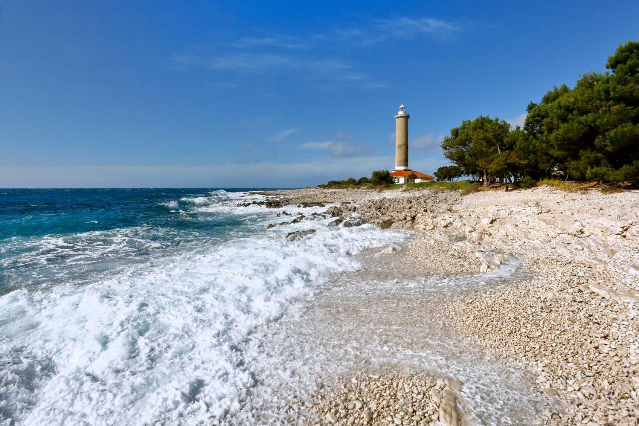 Holiday Home On Dugi Otok - Otok Brbinj ภายนอก รูปภาพ