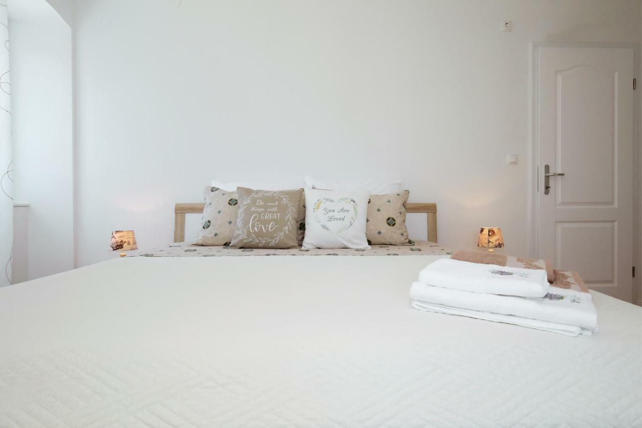 Holiday Home On Dugi Otok - Otok Brbinj ภายนอก รูปภาพ