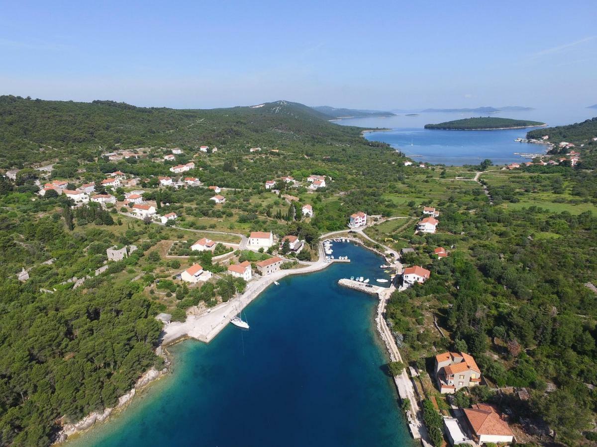 Holiday Home On Dugi Otok - Otok Brbinj ภายนอก รูปภาพ